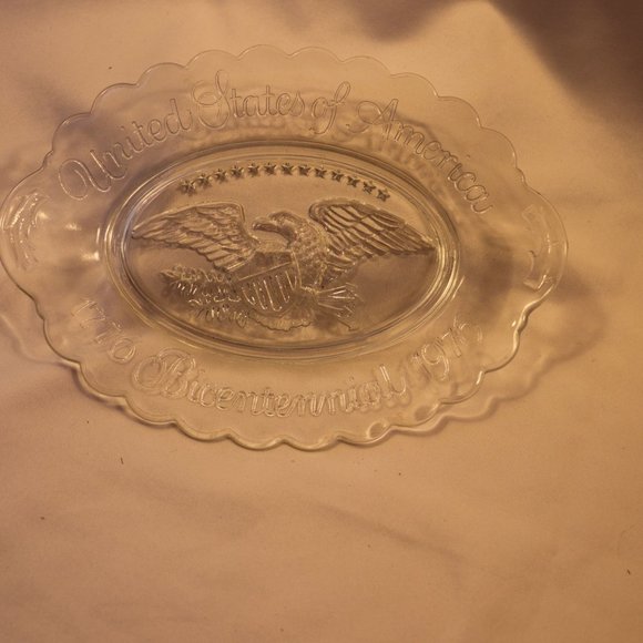 Vintage Avon Bicentennial 1776-1976 Glass Eagle Di - Picture 6 of 7